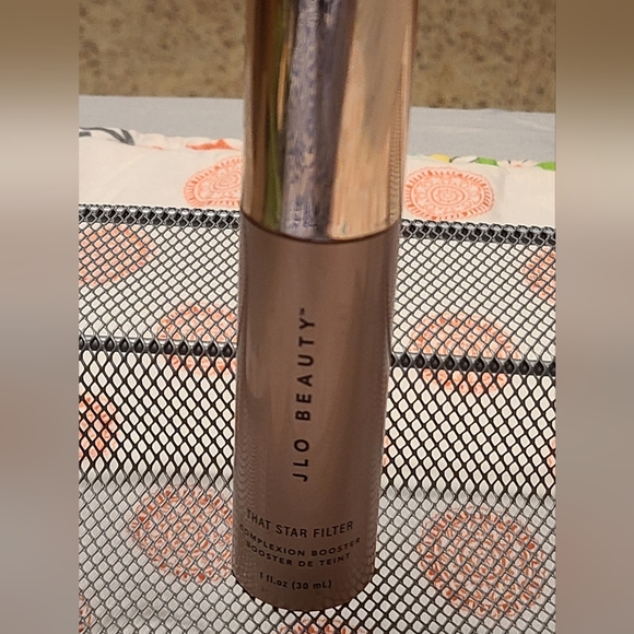 COPY - JLO Beauty That Star Filter Complexion Booster in Pink Champagne 1 oz/… - Picture 3 of 7